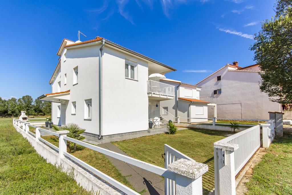 Apartments Alba Фажана Экстерьер фото