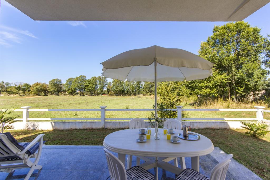 Apartments Alba Фажана Экстерьер фото