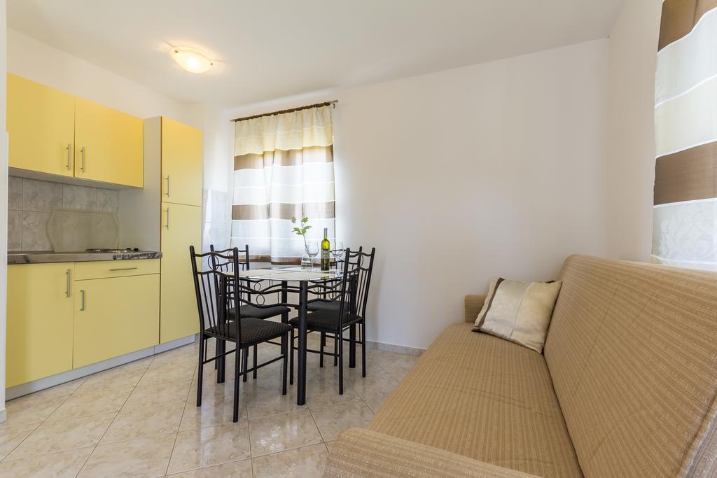 Apartments Alba Фажана Экстерьер фото