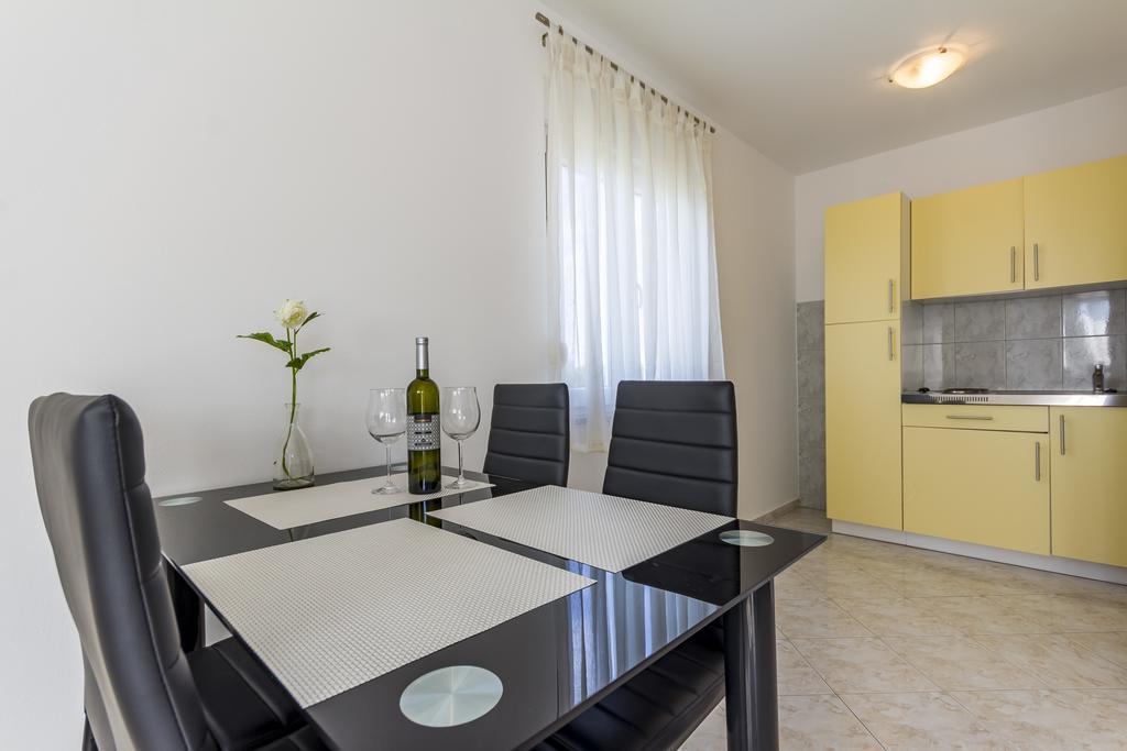 Apartments Alba Фажана Экстерьер фото