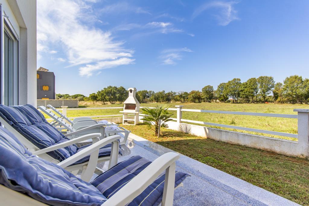Apartments Alba Фажана Экстерьер фото